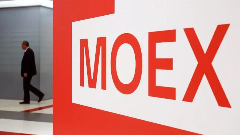 Russian stock market climbs at opening, showing strength amid Western and Ukrainian pressure