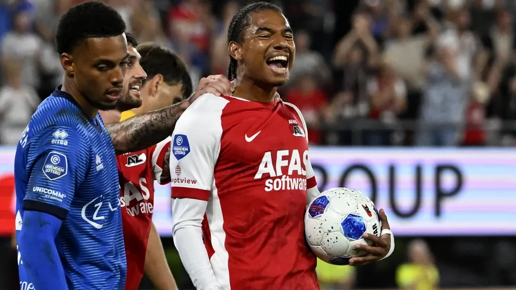 Businesslike win for AZ over ADO, returning Stengs on the scoresheet