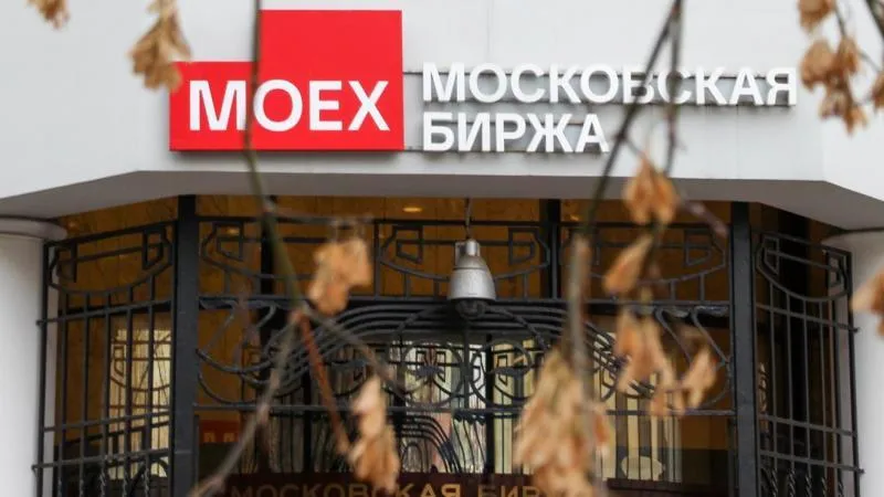 Russian Stock Market Rises at Opening, Showing Resilience Amid External Concerns