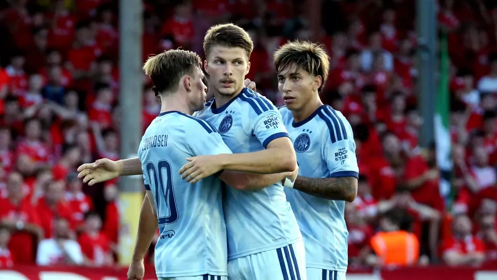 Ajax’s weak draw keeps them another round away from the Conference League main tournament