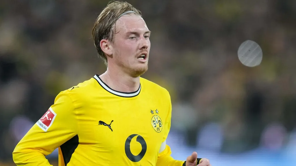Ajax strengthens with 48-cap German international Brandt