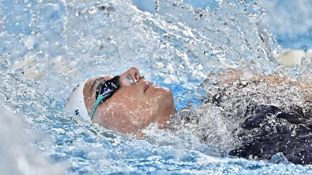 Steenbergen and Giele just off the podium in 50m backstroke, Curtis smashes world record