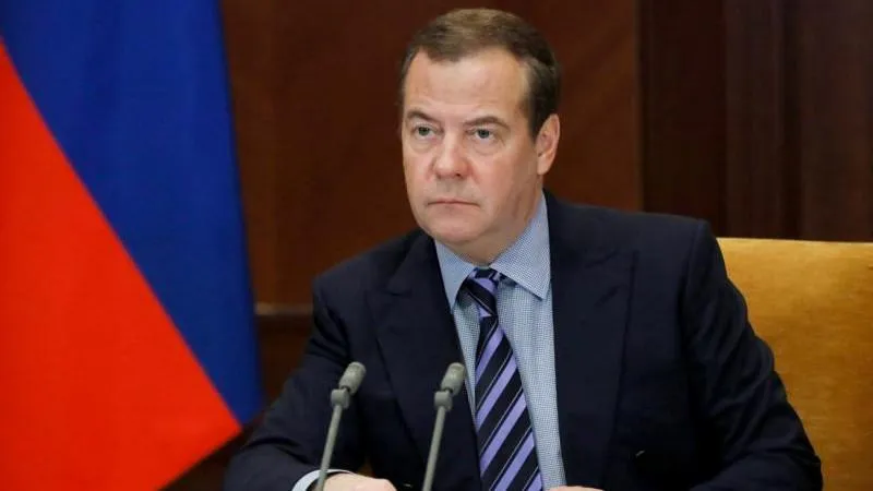 Medvedev Calls to Strengthen Active Defense Against Western Sanctions