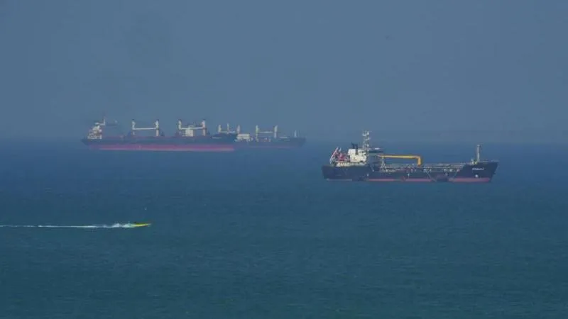Iran to Ban US and Israeli Ships from Hormuz Strait, Lawmakers Say