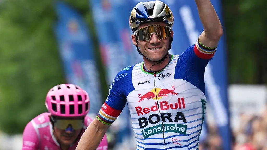Evenepoel wins record fourth Clásica San Sebastián