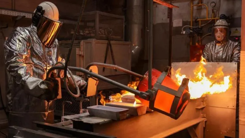 Gold Tops $4,200 for First Time Since July 6 — Safe-Haven Demand Rises amid Global Tensions