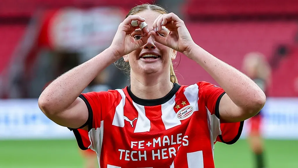 No fifth Super Cup in a row for Twente; PSV clearly stronger than the cup winners (3-0)
